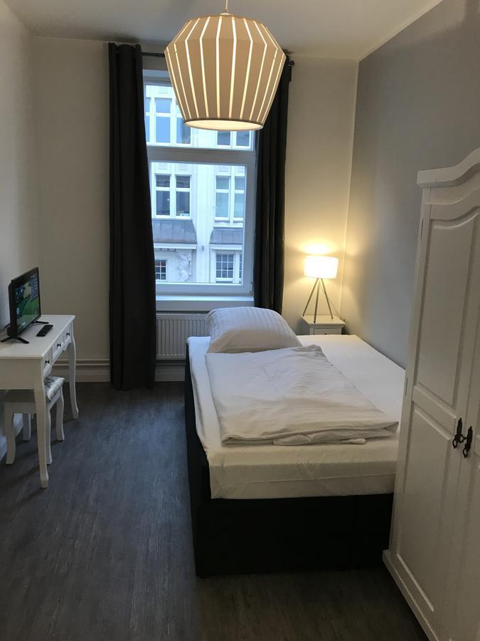 Hotel Fame Am Hauptbahnhof 함브루크 외부 사진