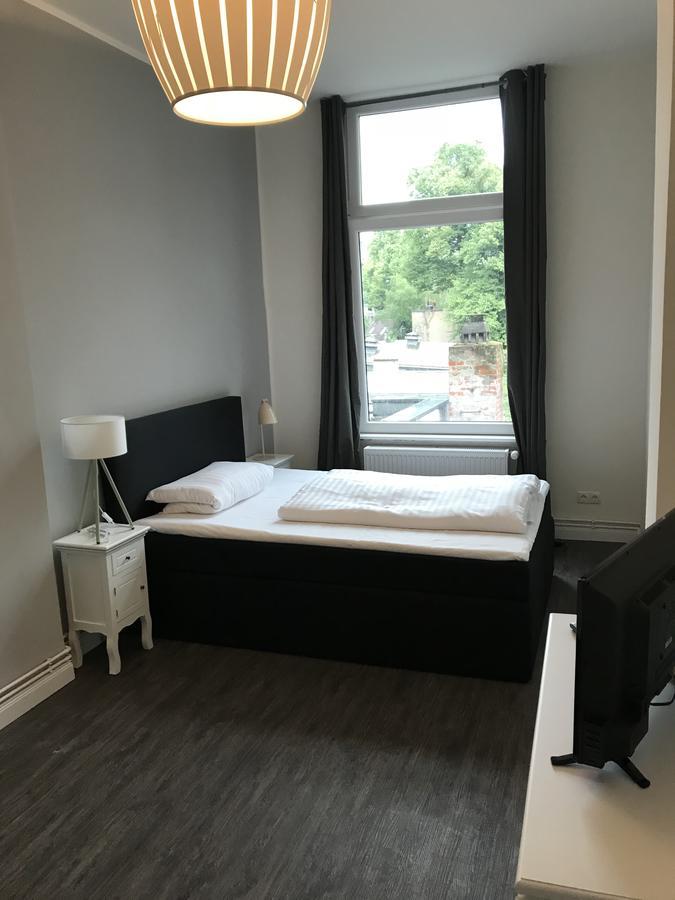 Hotel Fame Am Hauptbahnhof 함브루크 외부 사진